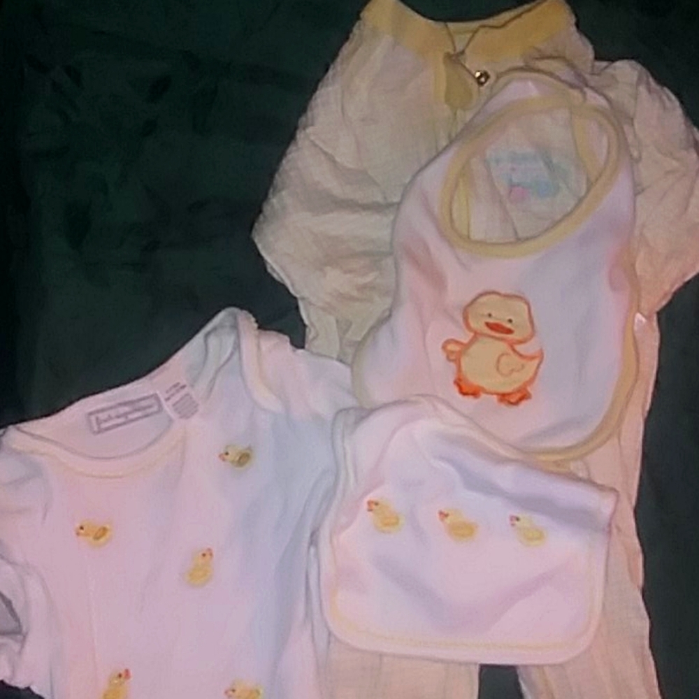 4-Items!!NWOT 0-3mo Ducki Onsie Jammies and 2 Bibs